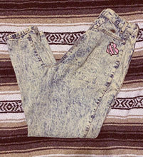 Load image into Gallery viewer, Boss Babe Vintage Acid Washed Jeans
