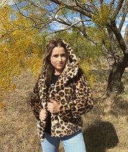 Load image into Gallery viewer, Fuzzy Leopard Hooded Jacket
